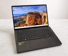 Asus Rog G14 Rtx 4060 Ryzen 7 32gb 1Tb
