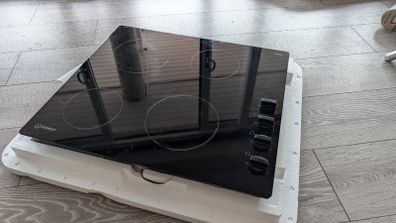 Indesit RI860 electric hob
