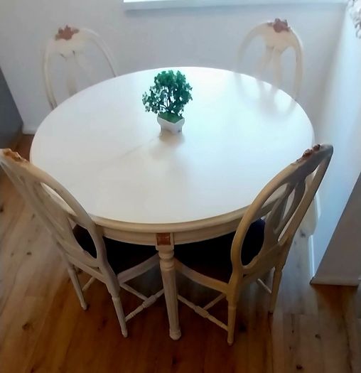 table with chairs, French style