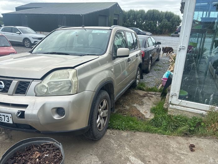 nissan x trail breaking