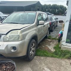 nissan x trail breaking