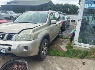 nissan x trail breaking