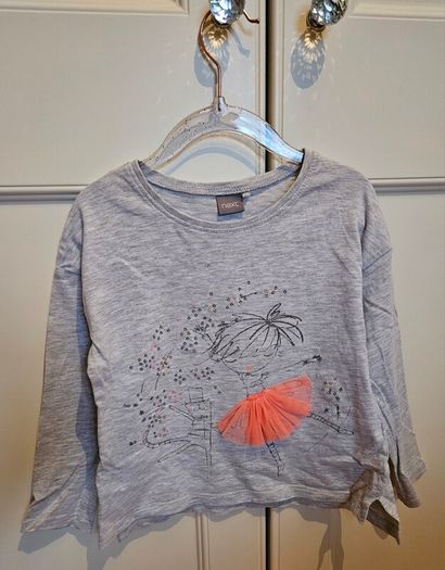NEXT Girls Long-sleeved T-shirt in Grey 3-4 Years