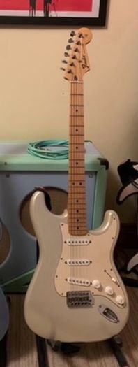 Fender Stratocaster Gold