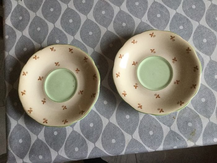 saucers