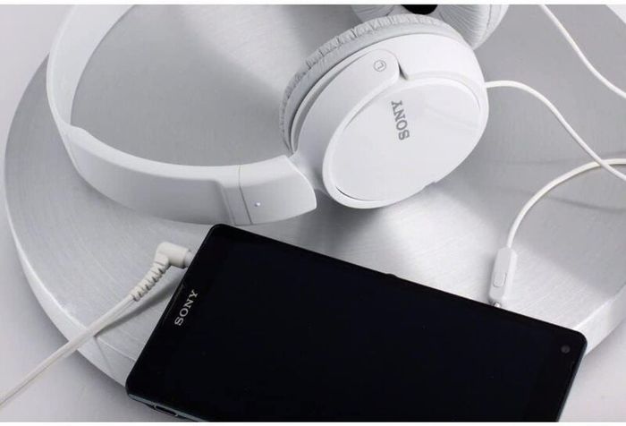 Sony MDR-ZX110AP Wired Overhead Headphones with Microphone, Neodymium Dynamic Drivers, Swivel Fold Design - White