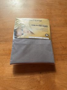 Crib fitted sheet
