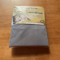 Crib fitted sheet