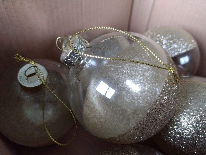 x1 Box of x12 Glass Baubles