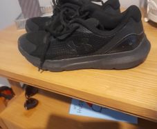 Runners under armour 5.5uk immac cond