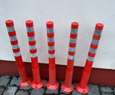 Traffic bollard cone