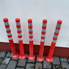 Traffic bollard cone