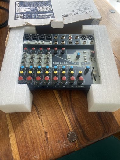 Mixer Desk Soundcraft with USB And Hi z inputs