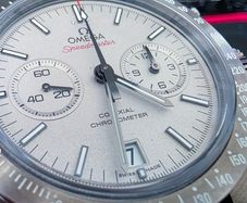 Omega Speedmaster Dark Side of the Moon 311.93.44.51.99.002