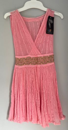 GP pink dress with gold metallic embroidery. Age 4 BNWT