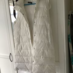 Women's padded hooded gilet white