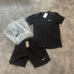 Black Nike Miler sets