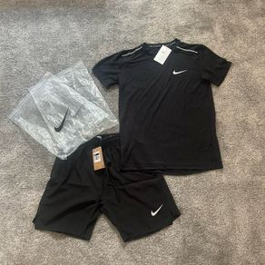 Black Nike Miler sets