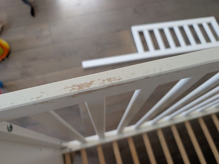 Elegant white wooden Baby cot