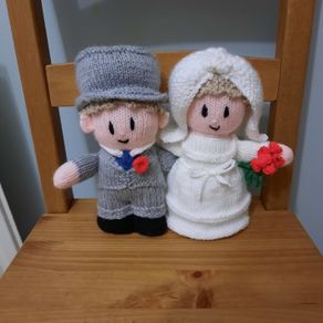 Hand Knitted Bride & Groom