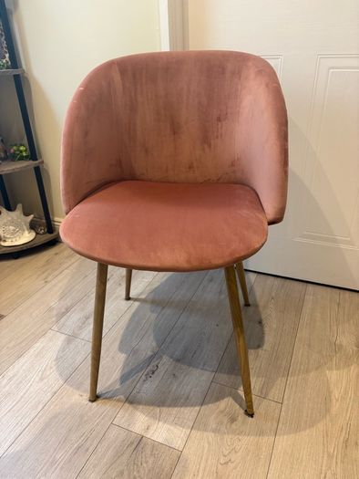 Pinky Velvet Accent Chair with arm rest and Wooden effect Metal Legs