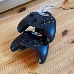Xbox One Charging Station Energized