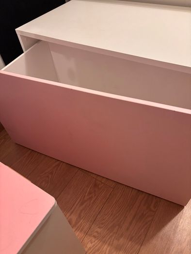 Kids toy box
