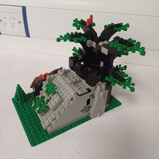 vintage lego 6066 camouflaged outpost