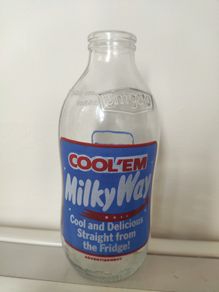 Unigate 1980s milk bottle Milky Way