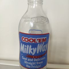 Unigate 1980s milk bottle Milky Way