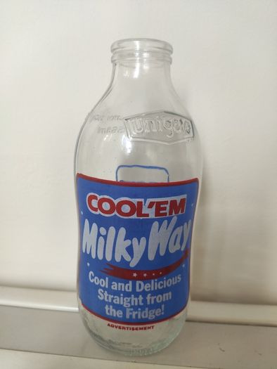 Unigate 1980s milk bottle Milky Way