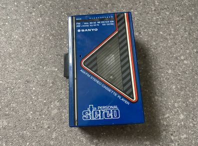 Sanyo Cassette Tape Player MGR 59 Portable Radio Blue Walkman