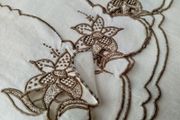 Vintage linen napkins, hand embroidered napkins