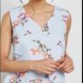 top Bnwt Yumi blue floral v front top lace detail Image 2