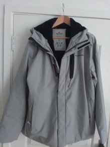 Hollister Between Season Jacket.  Colour: Light Grey .. Size: X-Large .. Final Price Drop