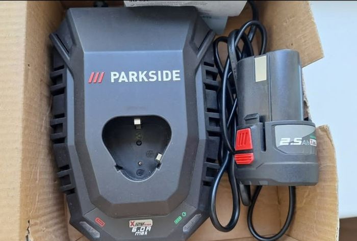 Parkside Performance 2.5AH 12V Next Gen Rechargeable Lithium Ion Battery. Indoor Outdoor Maintenance DIY Projects Garage Garden Mechanic 12V 20V 40V Xteam Cordless Brushless Power Tools Lidl.