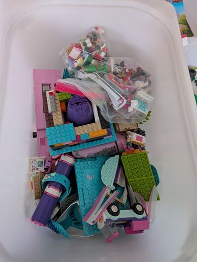 Lego x 15 kg and manuals