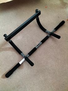 Pull up bar
