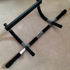 Pull up bar