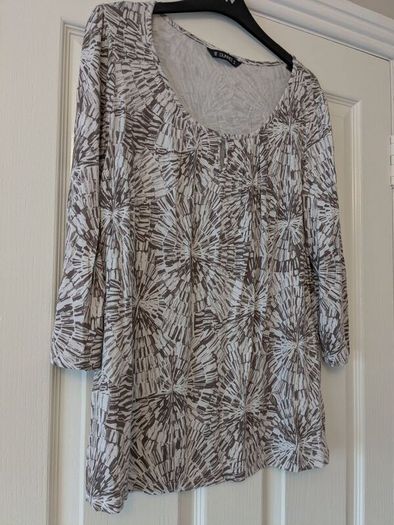 Dunnes dressy top