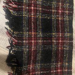 Steve Madden scarf