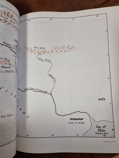 JRR Tolkien middle earth lore bundle: The Lord of the Rings official movie guide + Atlas of Tolkien's Middle Earth - Karen Wynn Fonstad