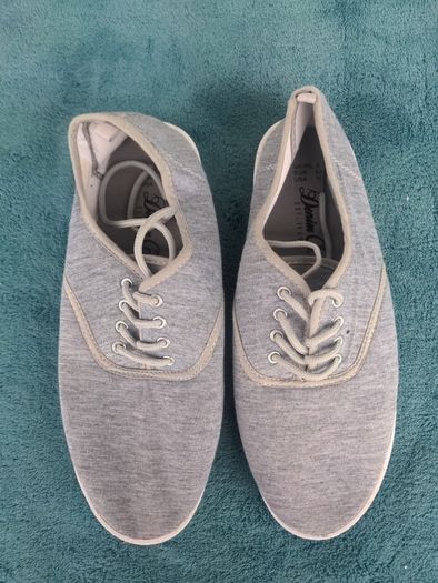 Mens plimsoles