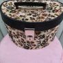 Vintage Makeup/Vanity case Image 5