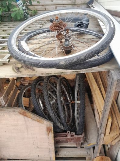 bike wheels and tyres