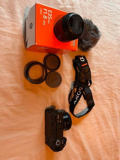Sony A6400 mint & barely used + kit lens