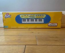 Childs Electronic Keyboard