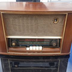 Bush BI26 Valve Radio