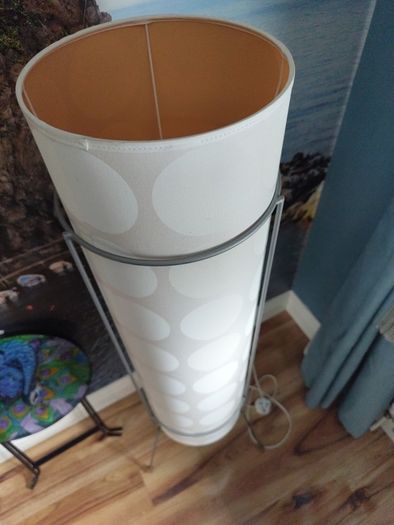 Floor lamp