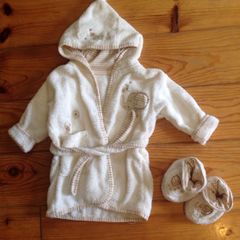 BNWOT Designer Natures Purest Baby Bath Robe and Booties 100% Cotton